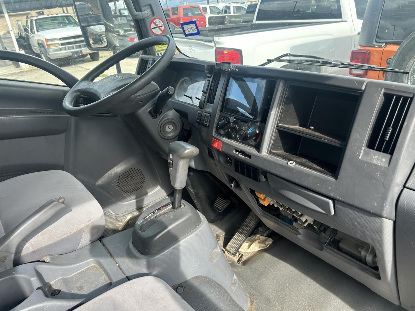 2018 White Isuzu NPR - (JALB4W178J7) , located at 1687 Business 35 S, New Braunfels, TX, 78130, (830) 625-7159, 29.655487, -98.051491 - Photo#9