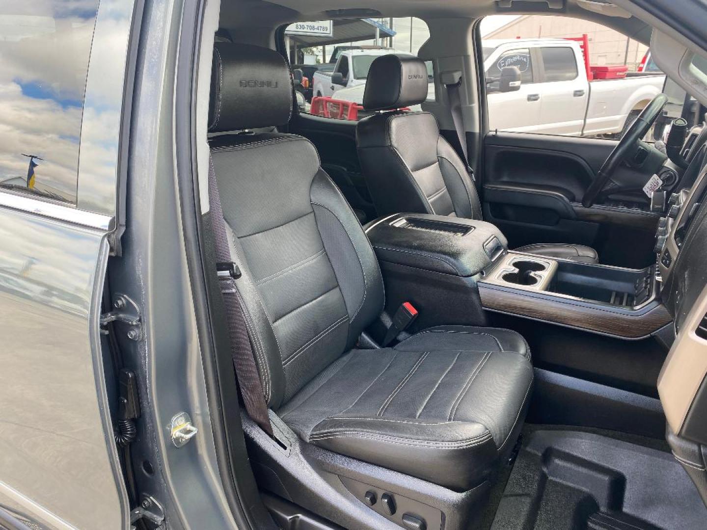 2017 Grey GMC Sierra 2500HD Denali Crew Cab 4WD (1GT12UEY3HF) with an 6.6L V8 OHV 16 DIESEL engine, 6A transmission, located at 1687 Business 35 S, New Braunfels, TX, 78130, (830) 625-7159, 29.655487, -98.051491 - Photo#7