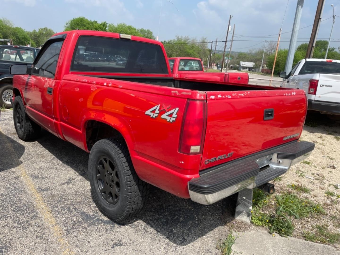 1989 Chevrolet C/K 1500 (1GCDK14K9KZ) with an 5.7L engine, Auto transmission, located at 1687 Business 35 S, New Braunfels, TX, 78130, (830) 625-7159, 29.655487, -98.051491 - Photo#8