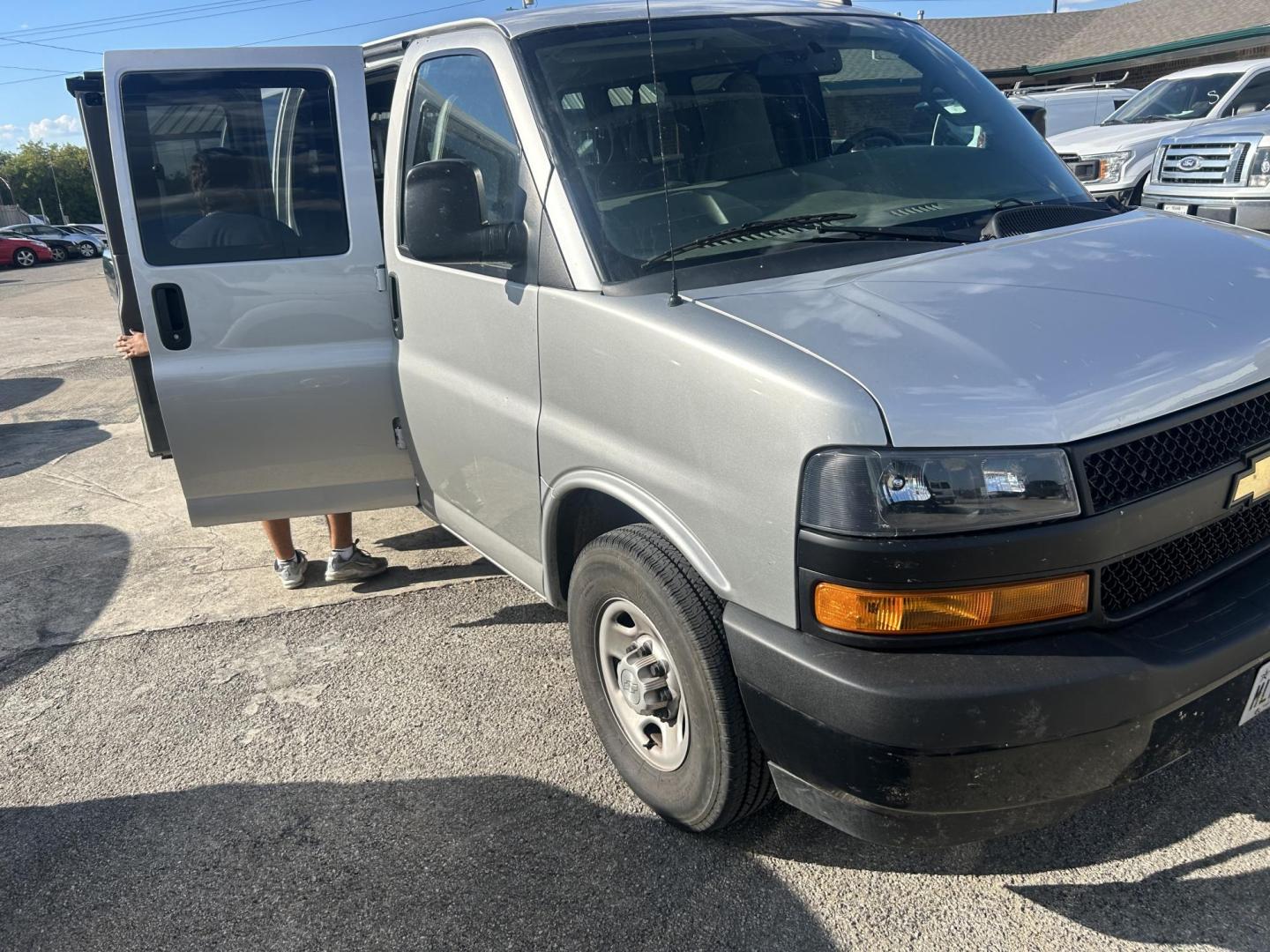 2019 Silver Chevrolet Express LS 3500 (1GAZGLFG8K1) with an 6.0L V8 OHV 16V FFV engine, 6A transmission, located at 1687 Business 35 S, New Braunfels, TX, 78130, (830) 625-7159, 29.655487, -98.051491 - Photo#3