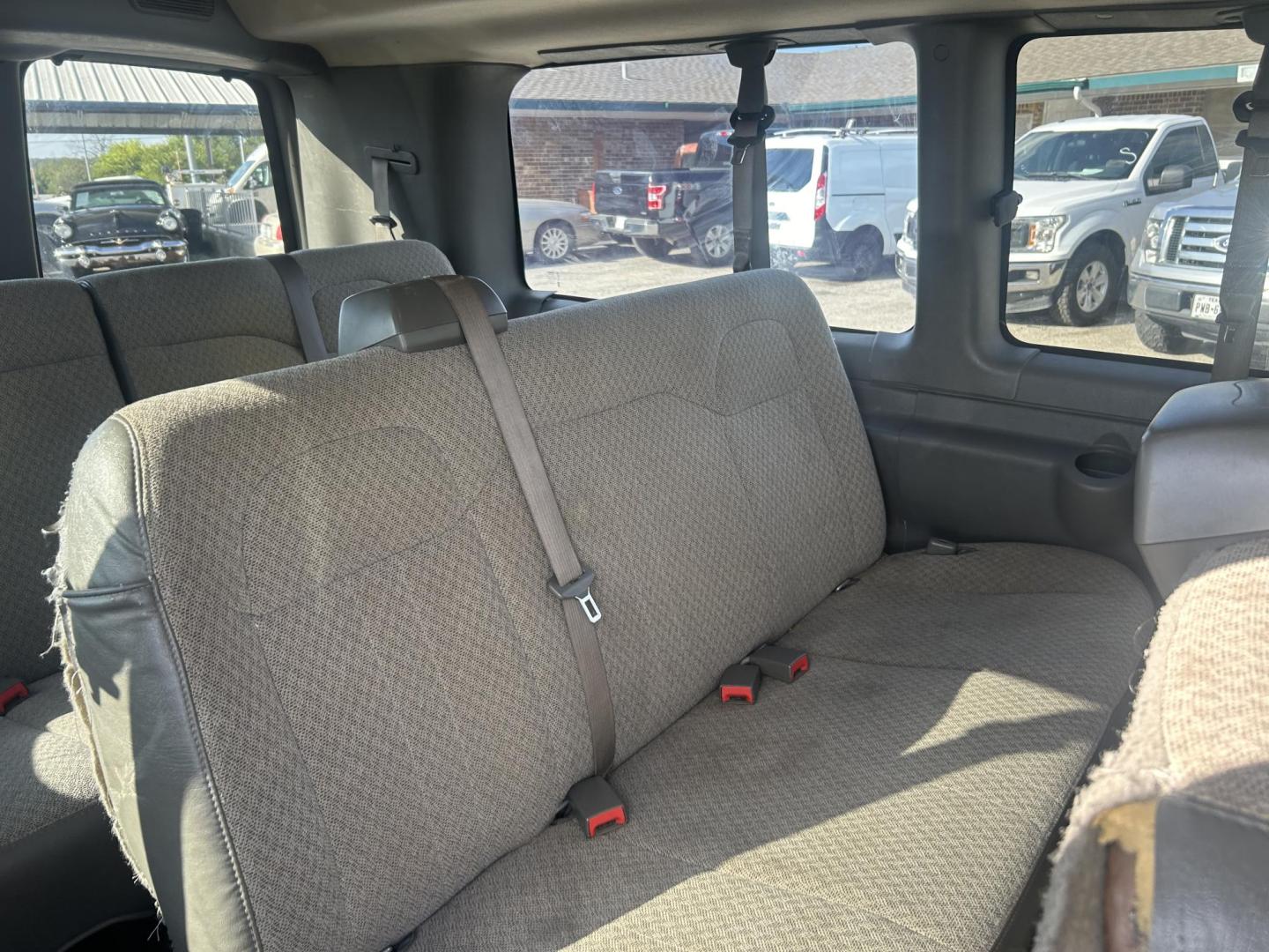 2019 Silver Chevrolet Express LS 3500 (1GAZGLFG8K1) with an 6.0L V8 OHV 16V FFV engine, 6A transmission, located at 1687 Business 35 S, New Braunfels, TX, 78130, (830) 625-7159, 29.655487, -98.051491 - Photo#7