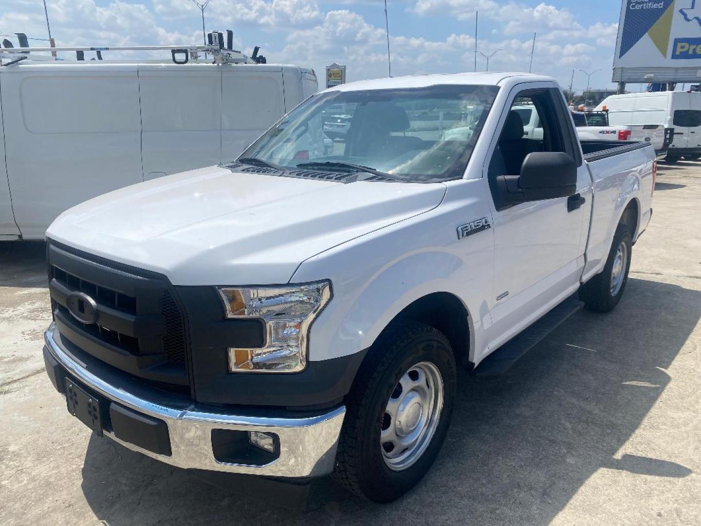 2015 White Ford F-150 XL 6.5-ft. Bed 2WD (1FTMF1CP8FK) with an 2.7L V6 DOHC 24V engine, 6-Speed Automatic transmission, located at 1687 Business 35 S, New Braunfels, TX, 78130, (830) 625-7159, 29.655487, -98.051491 - Photo#0