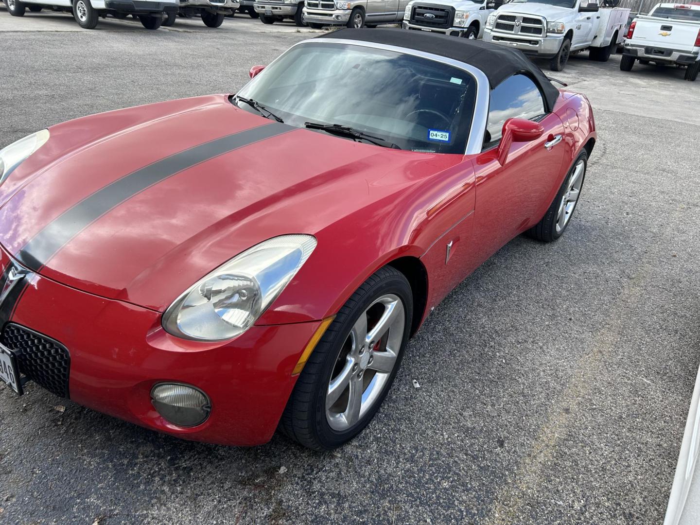 2007 Red Pontiac Solstice Base (1G2MB35B67Y) with an 2.4L L4 DOHC 16V engine, located at 1687 Business 35 S, New Braunfels, TX, 78130, (830) 625-7159, 29.655487, -98.051491 - Photo#0