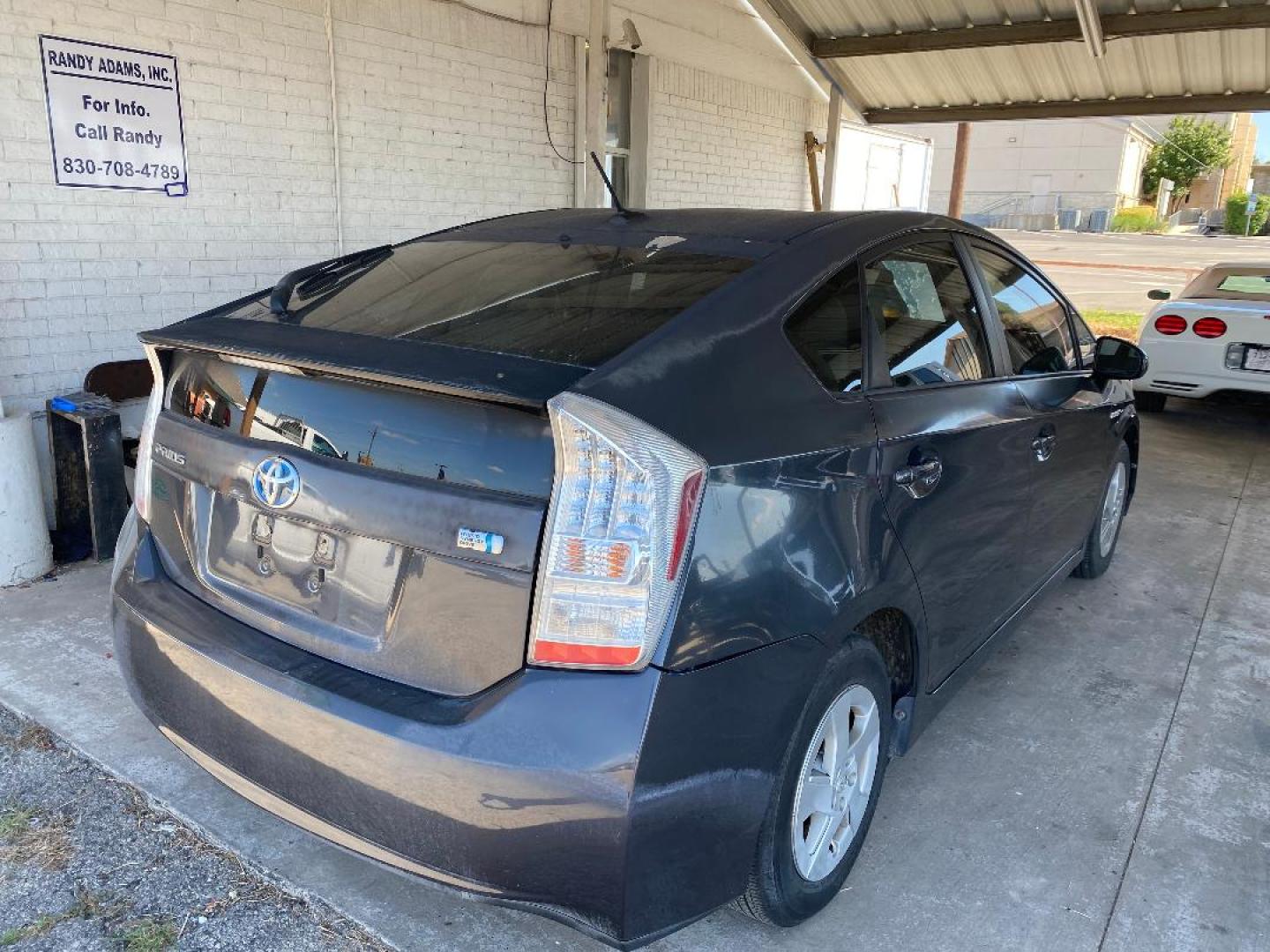 2010 Grey Toyota Prius Prius II (JTDKN3DU1A5) with an 1.8L L4 DOHC 16V engine, Continuously Variable Transmisson transmission, located at 1687 Business 35 S, New Braunfels, TX, 78130, (830) 625-7159, 29.655487, -98.051491 - Photo#2