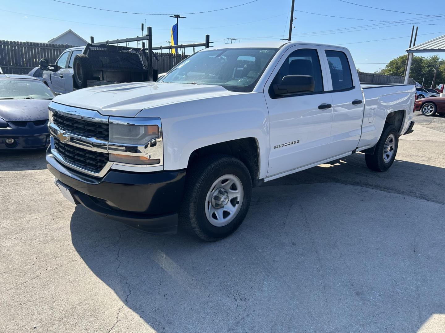 2016 White Chevrolet Silverado 1500 Work Truck Double Cab 2WD (1GCRCNEH9GZ) with an 4.3L V6 OHV 12V engine, 6A transmission, located at 1687 Business 35 S, New Braunfels, TX, 78130, (830) 625-7159, 29.655487, -98.051491 - Photo#0