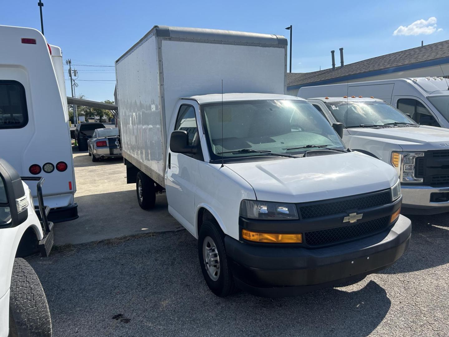 2018 White Chevrolet Express G3500 139" (1GB0GRFP0J1) with an 2.8L L4 TURBO DIESEL engine, 6A transmission, located at 1687 Business 35 S, New Braunfels, TX, 78130, (830) 625-7159, 29.655487, -98.051491 - Photo#1