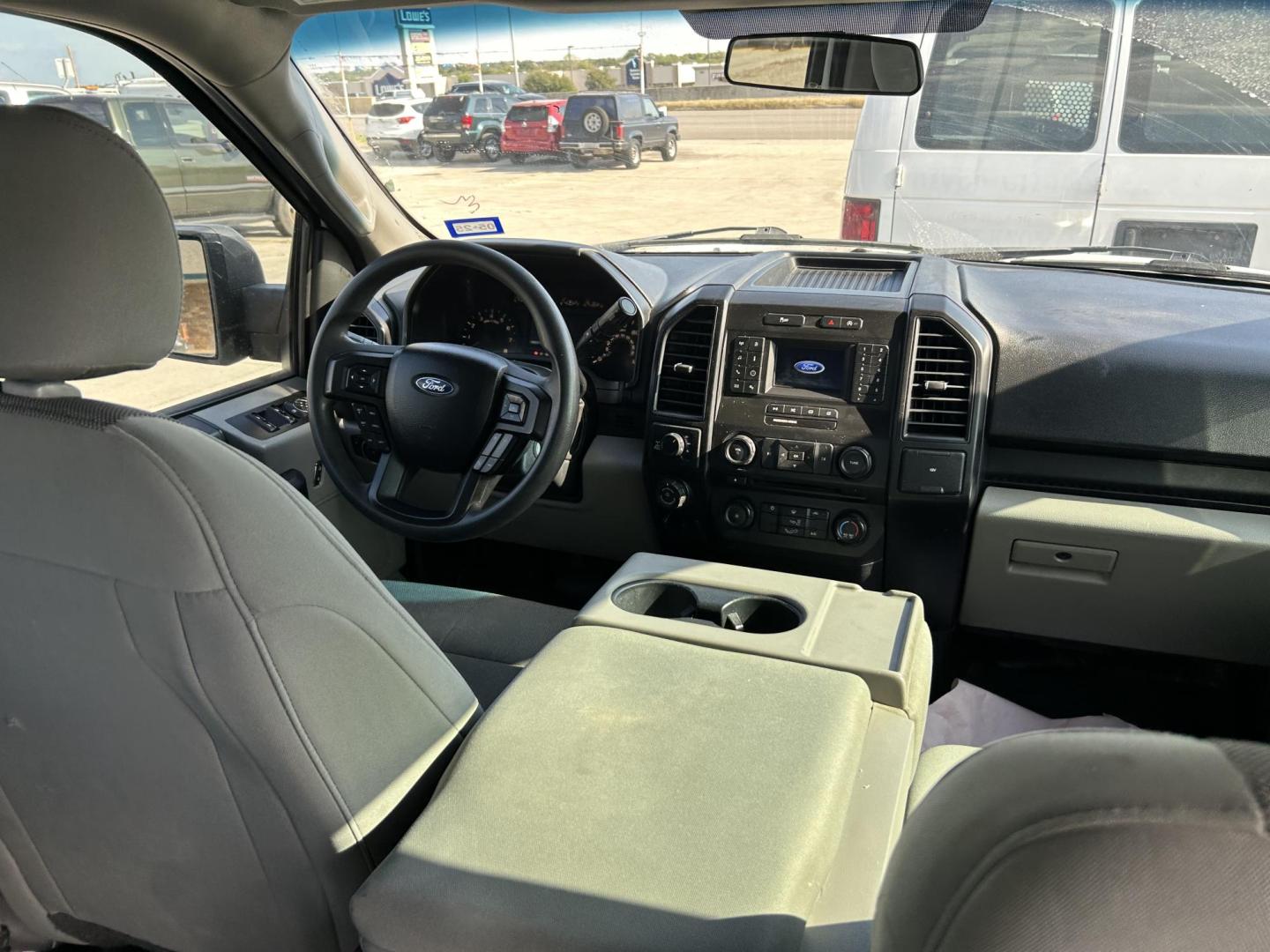 2018 Ford F-150 King-Ranch SuperCrew 5.5-ft. 2WD (1FTEW1EB7JK) with an 3.3L V6 DOHC 24V engine, 6A transmission, located at 1687 Business 35 S, New Braunfels, TX, 78130, (830) 625-7159, 29.655487, -98.051491 - Photo#4