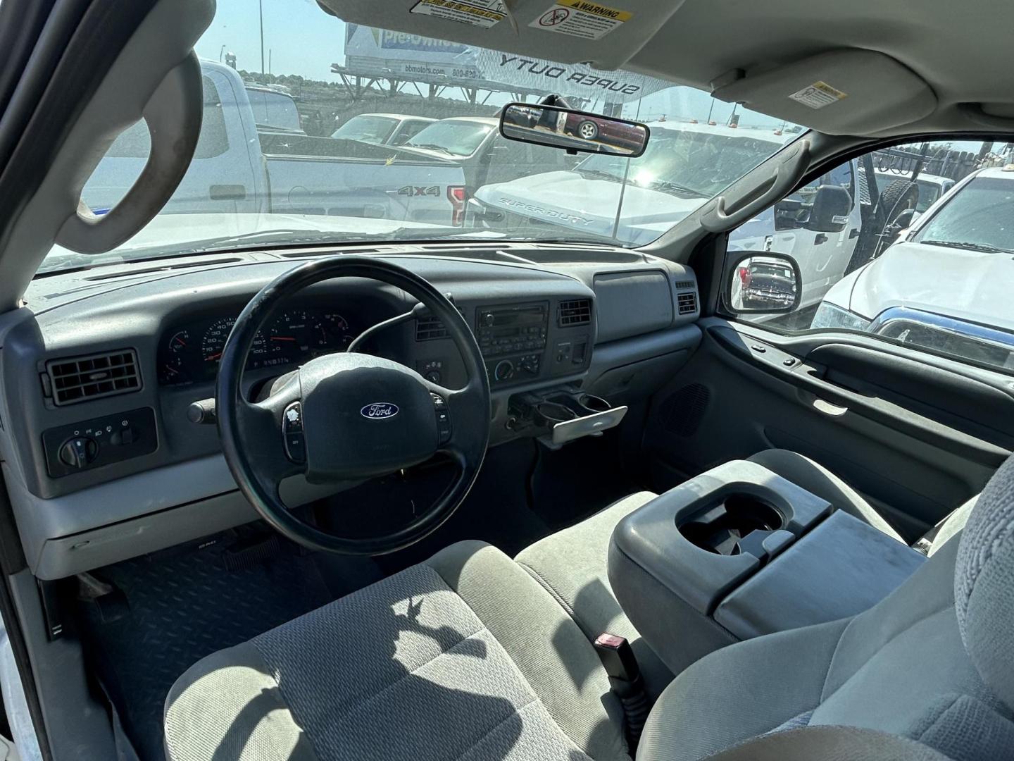 2003 White Ford F-250 SD Lariat SuperCab 4WD (1FTNX21PX3E) with an 6.0L V8 OHV 32V TURBO DIESEL engine, located at 1687 Business 35 S, New Braunfels, TX, 78130, (830) 625-7159, 29.655487, -98.051491 - Photo#10