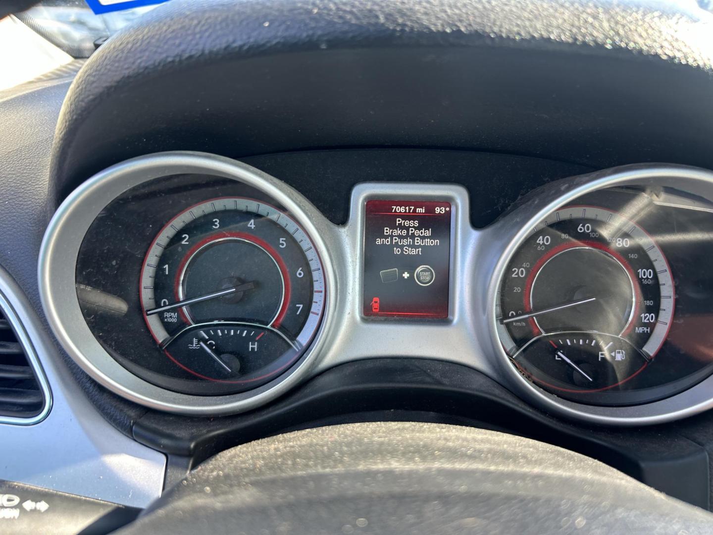 2019 Dodge Journey SE (3C4PDCBB8KT) with an 2.4L L6 DOHC 16V engine, 4A transmission, located at 1687 Business 35 S, New Braunfels, TX, 78130, (830) 625-7159, 29.655487, -98.051491 - Photo#2