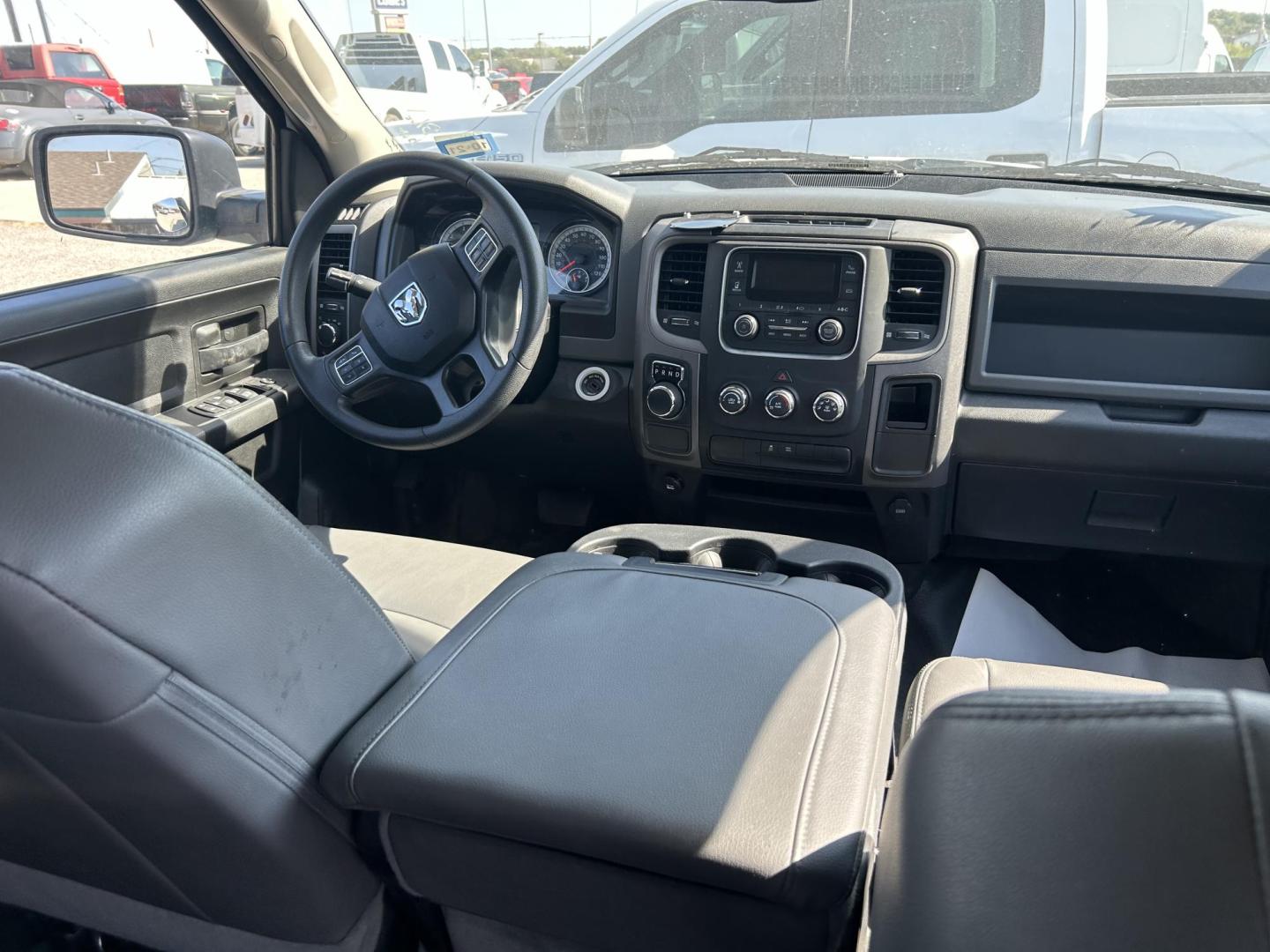 2020 White RAM 1500 Classic Tradesman Crew Cab SWB 2WD (3C6RR6KT1LG) with an 5.7L V8 OHV 16V engine, 8A transmission, located at 1687 Business 35 S, New Braunfels, TX, 78130, (830) 625-7159, 29.655487, -98.051491 - Photo#5