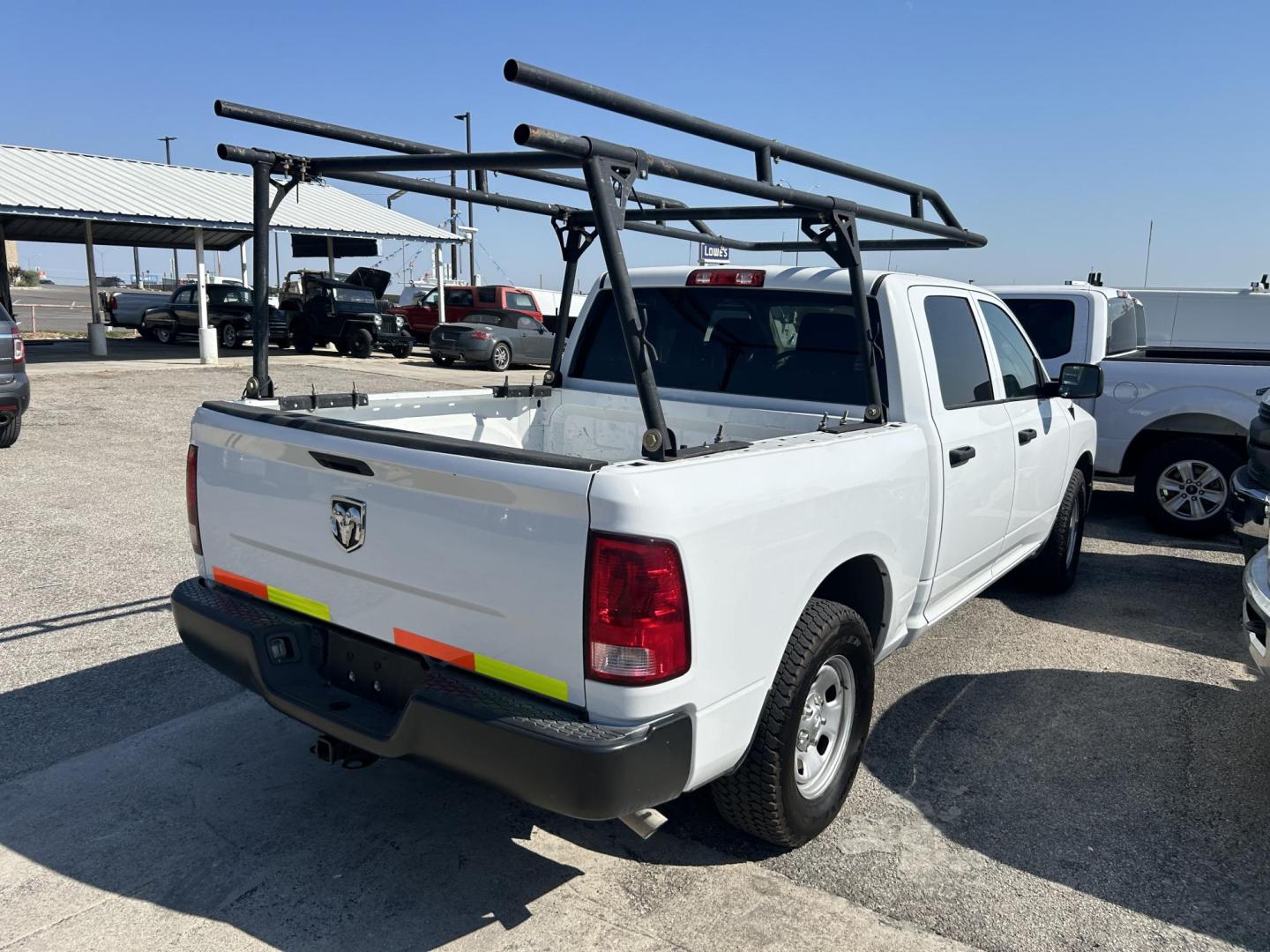 2020 White RAM 1500 Classic Tradesman Crew Cab SWB 2WD (3C6RR6KT1LG) with an 5.7L V8 OHV 16V engine, 8A transmission, located at 1687 Business 35 S, New Braunfels, TX, 78130, (830) 625-7159, 29.655487, -98.051491 - Photo#6