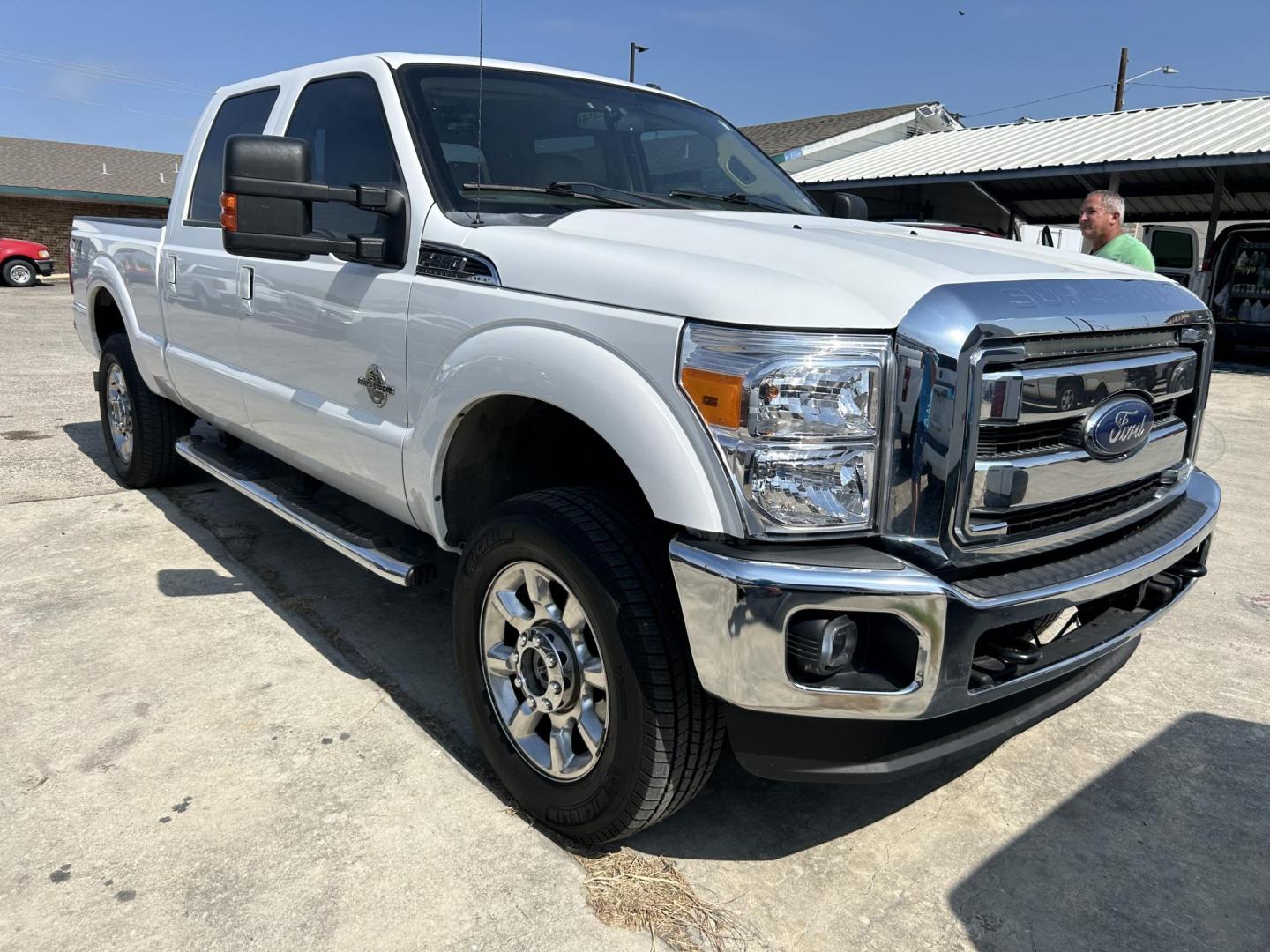 2015 White Ford F-250 SD King Ranch Crew Cab 4WD (1FT7W2BT6FE) with an 6.7L V8 OHV 16V DIESEL engine, 6-Speed Automatic transmission, located at 1687 Business 35 S, New Braunfels, TX, 78130, (830) 625-7159, 29.655487, -98.051491 - Photo#1