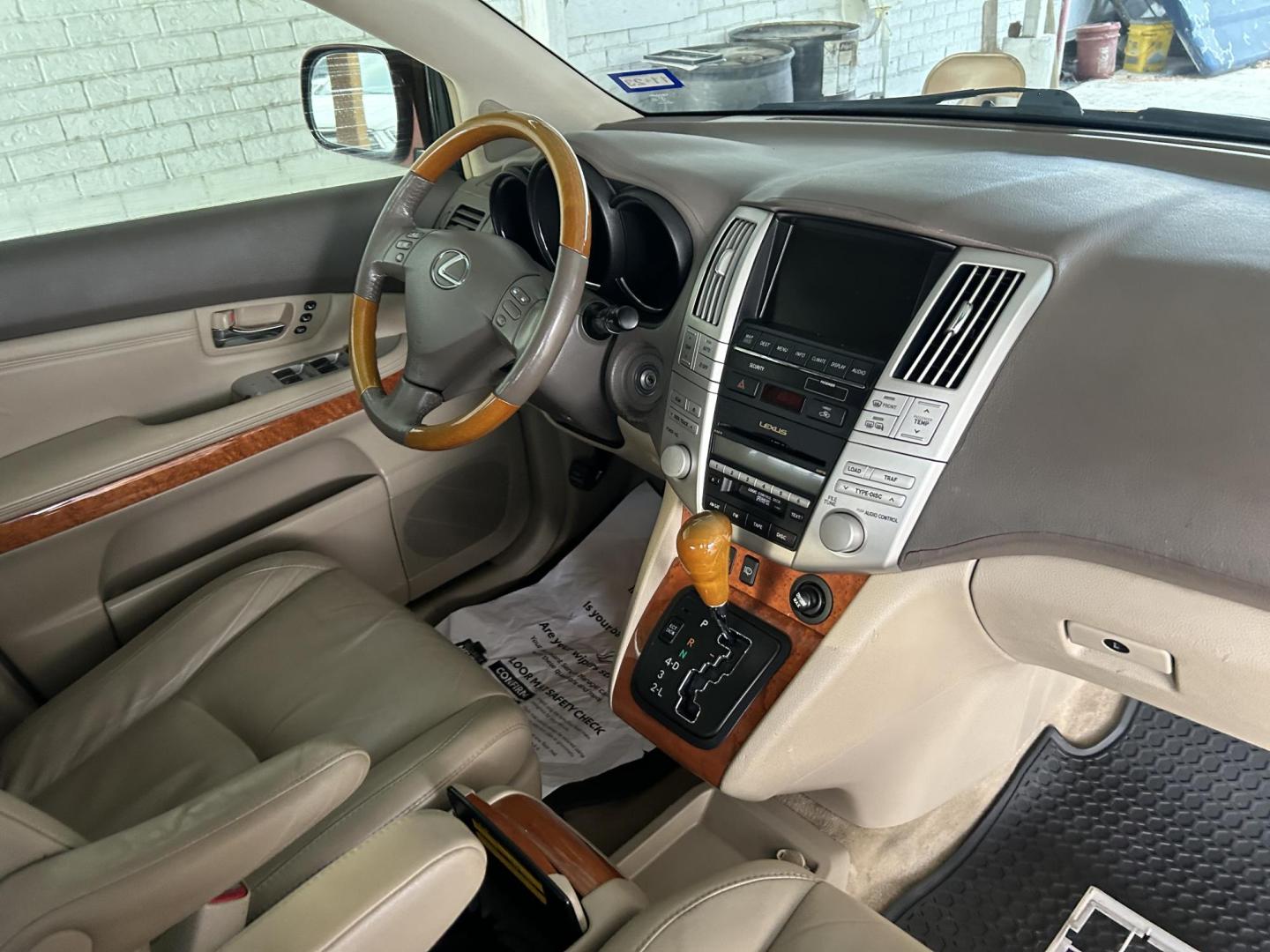 2008 Red Lexus RX 350 FWD (JTJGK31U580) with an 3.5L V6 DOHC 24V engine, 5-Speed Automatic Overdrive transmission, located at 1687 Business 35 S, New Braunfels, TX, 78130, (830) 625-7159, 29.655487, -98.051491 - Photo#9