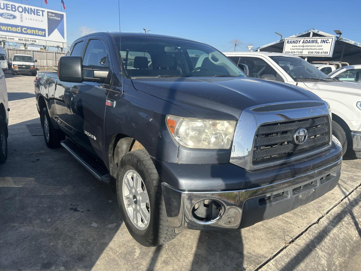 2007 Grey Toyota Tundra SR5 Double Cab LB 6AT 4WD (5TFBV54137X) with an 5.7L V8 DOHC 32V engine, 6-Speed Automatic Overdrive transmission, located at 1687 Business 35 S, New Braunfels, TX, 78130, (830) 625-7159, 29.655487, -98.051491 - Photo#5