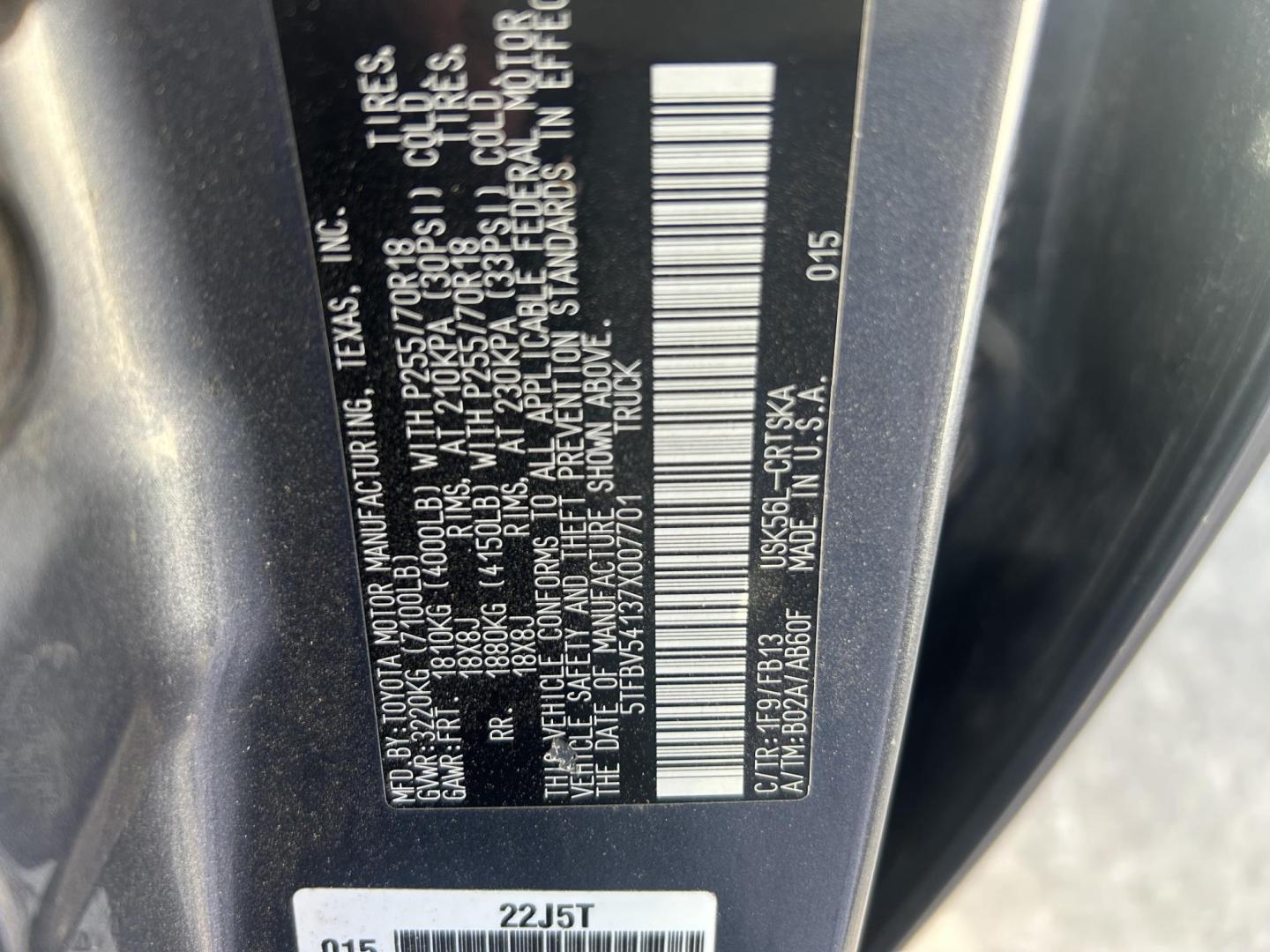 2007 Grey Toyota Tundra SR5 Double Cab LB 6AT 4WD (5TFBV54137X) with an 5.7L V8 DOHC 32V engine, 6-Speed Automatic Overdrive transmission, located at 1687 Business 35 S, New Braunfels, TX, 78130, (830) 625-7159, 29.655487, -98.051491 - Photo#16