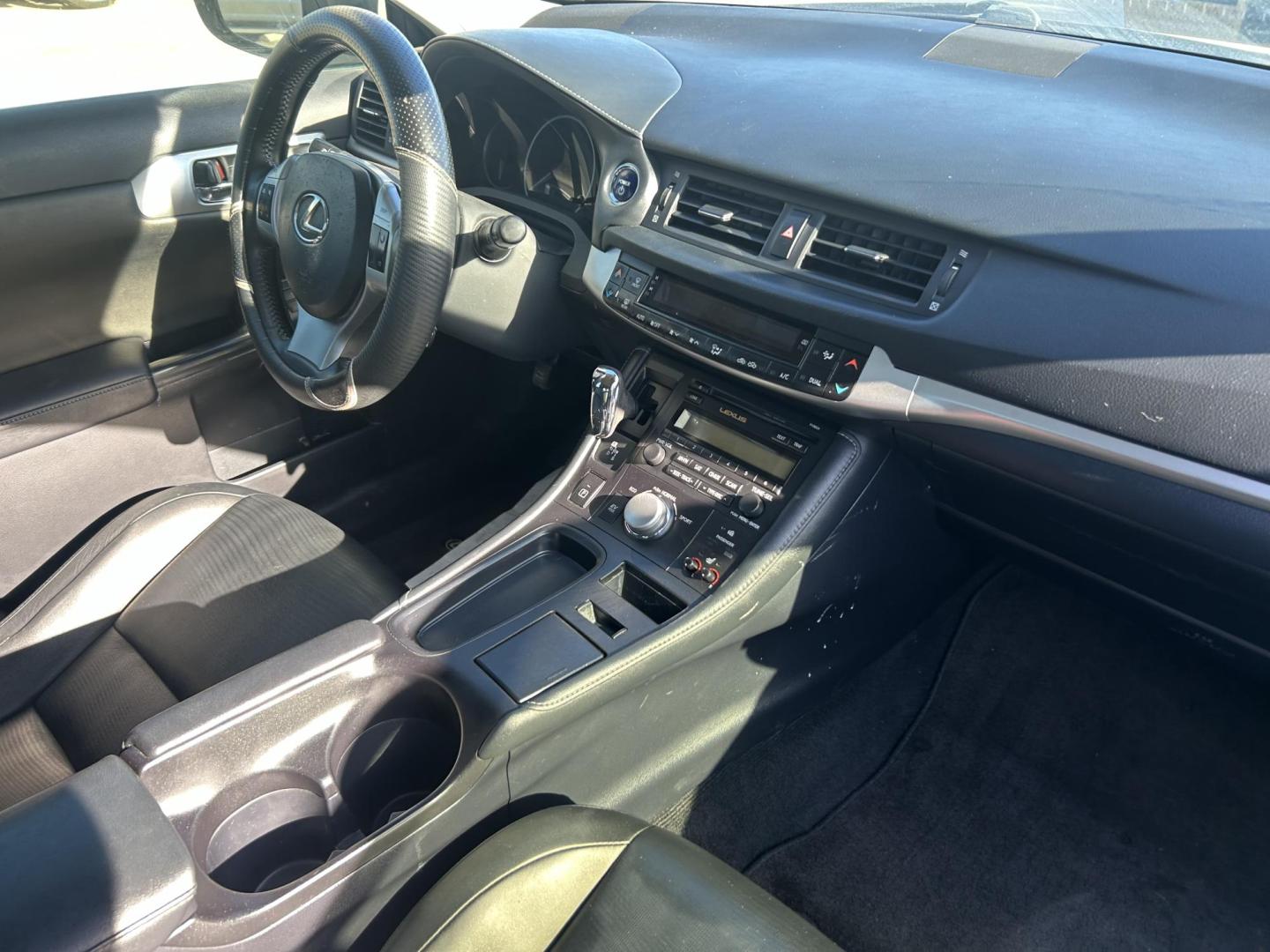 2013 Grey Lexus CT 200h Base (JTHKD5BH3D2) with an 1.8L L4 HYBRID engine, Continuously Variable Transmission transmission, located at 1687 Business 35 S, New Braunfels, TX, 78130, (830) 625-7159, 29.655487, -98.051491 - Photo#2