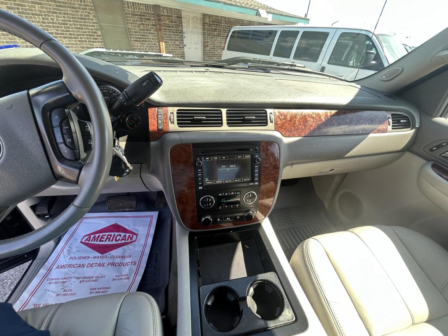 2008 White Chevrolet Silverado 2500HD LT1 Crew Cab Long Box 4WD (1GCHK23688F) with an 6.6L V8 OHV 32V TURBO DIESEL engine, 6-Speed Automatic Overdrive transmission, located at 1687 Business 35 S, New Braunfels, TX, 78130, (830) 625-7159, 29.655487, -98.051491 - Photo#15