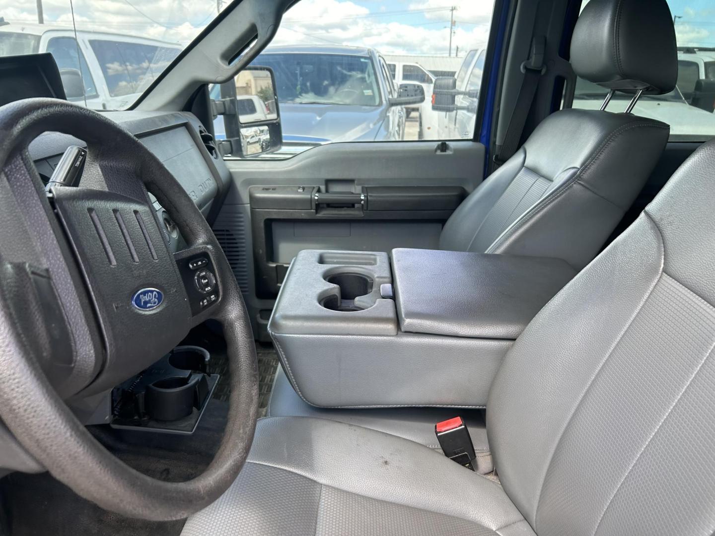 2016 Blue Ford F-550 Crew Cab DRW 2WD (1FD0W5GTXGE) with an 6.7L V8 OHV 16V DIESEL engine, located at 1687 Business 35 S, New Braunfels, TX, 78130, (830) 625-7159, 29.655487, -98.051491 - Photo#12