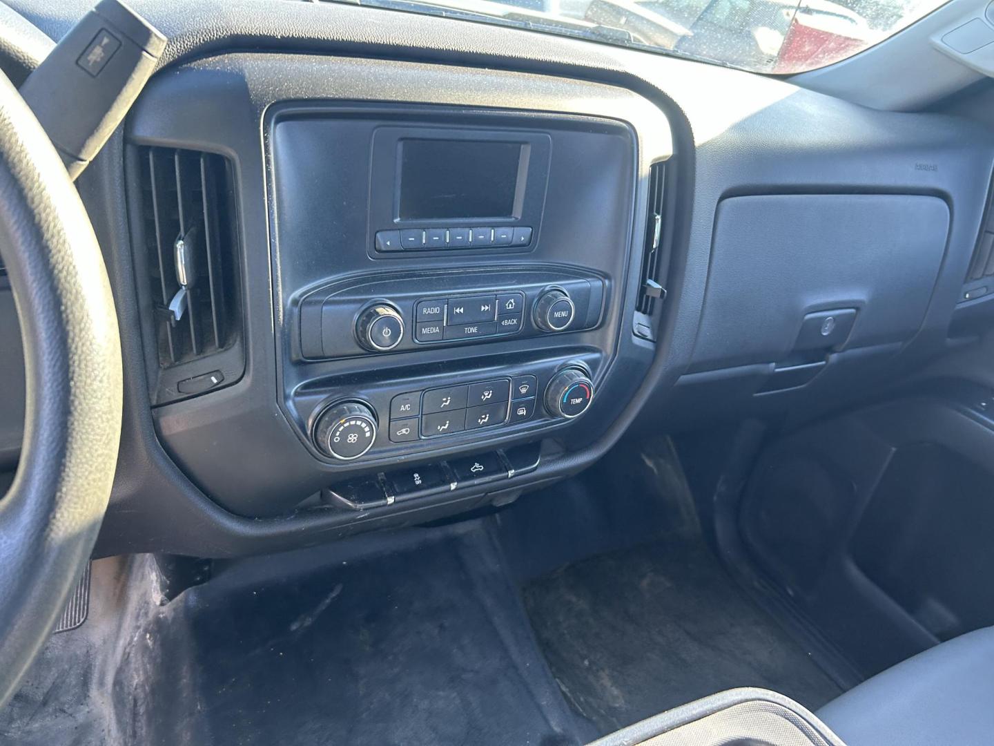 2016 Chevrolet Silverado 1500 Work Truck Double Cab 2WD (1GCRCNEH7GZ) with an 4.3L V6 OHV 12V engine, 6A transmission, located at 1687 Business 35 S, New Braunfels, TX, 78130, (830) 625-7159, 29.655487, -98.051491 - Photo#13