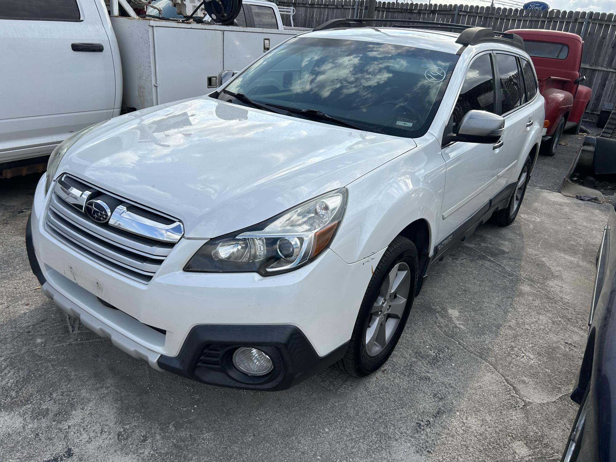 photo of 2014 Subaru Outback 3.6R Limited