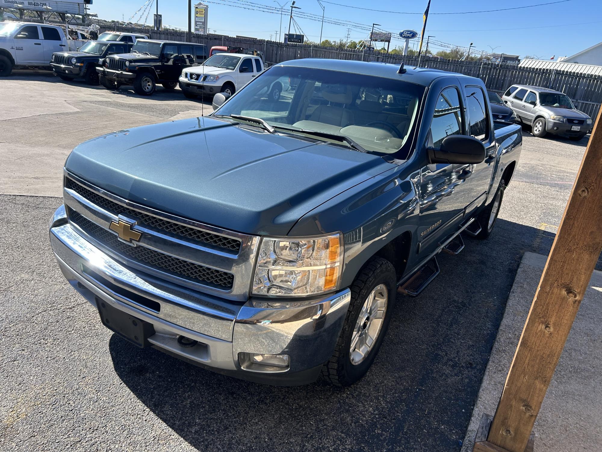 photo of 2013 Chevrolet Silverado 1500 LT Crew Cab 2WD