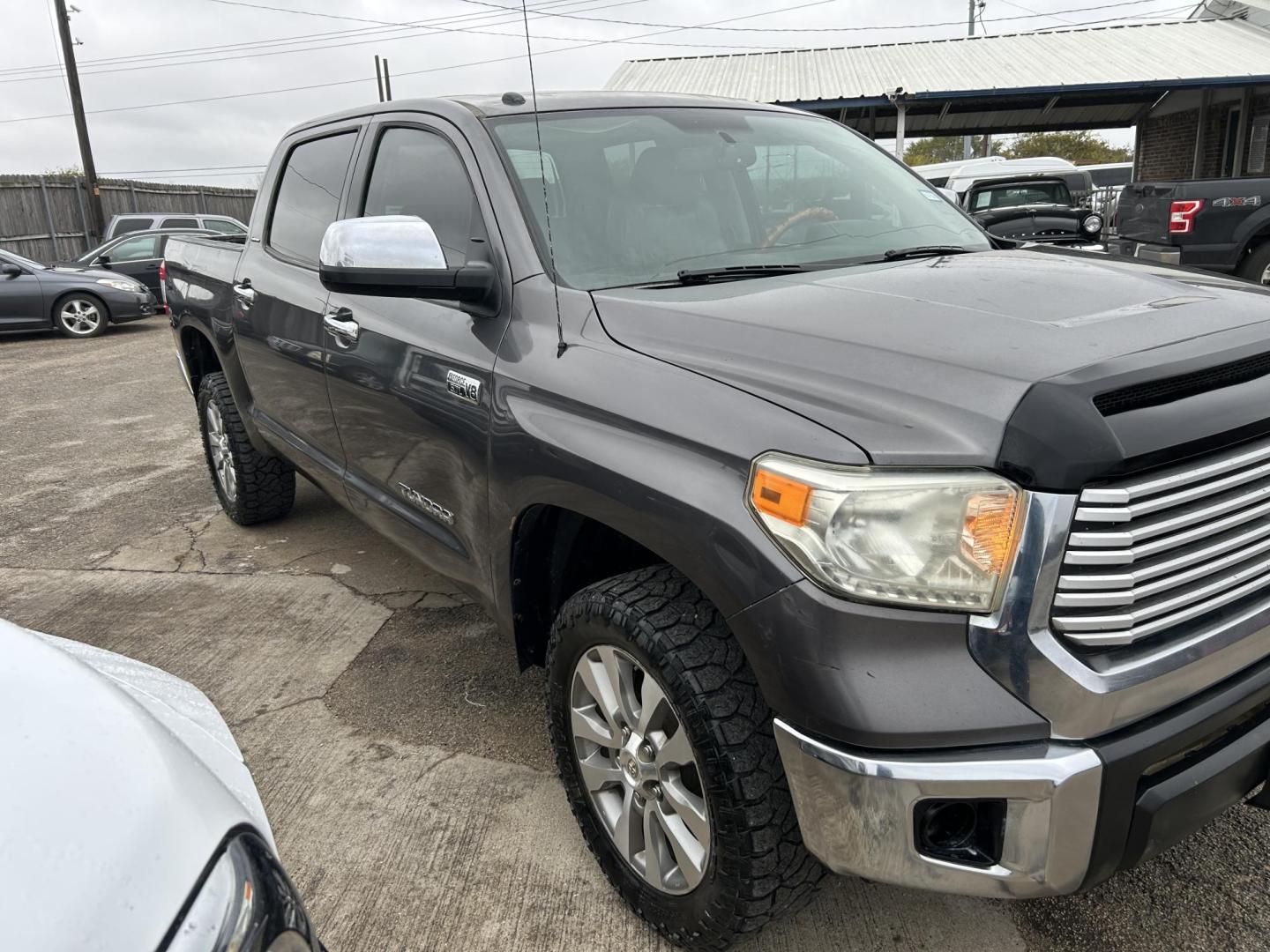 2015 Grey Toyota Tundra Limited 5.7L CrewMax 2WD (5TFFY5F14FX) with an 5.7L V8 DOHC 32V engine, 6-Speed Automatic transmission, located at 1687 Business 35 S, New Braunfels, TX, 78130, (830) 625-7159, 29.655487, -98.051491 - Photo#2