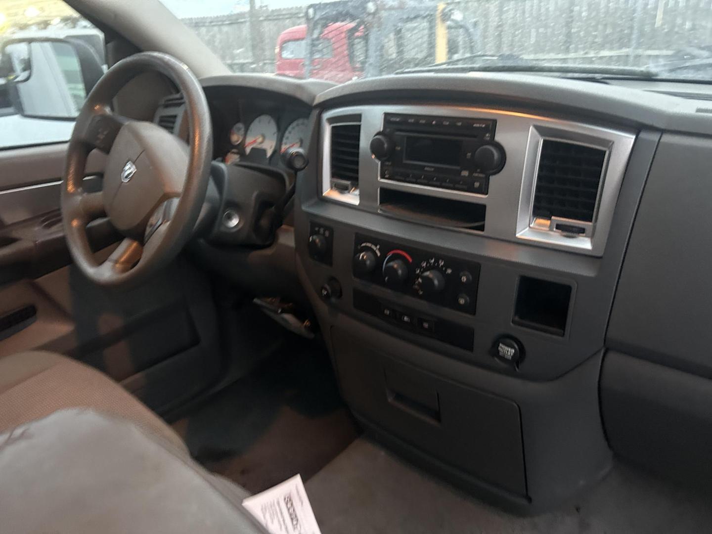 2009 White Dodge Ram 2500 Laramie Quad Cab LWB 4WD (3D7KS28L29G) with an 6.7L L6 OHV 24V TURBO DIESEL engine, located at 1687 Business 35 S, New Braunfels, TX, 78130, (830) 625-7159, 29.655487, -98.051491 - Photo#3